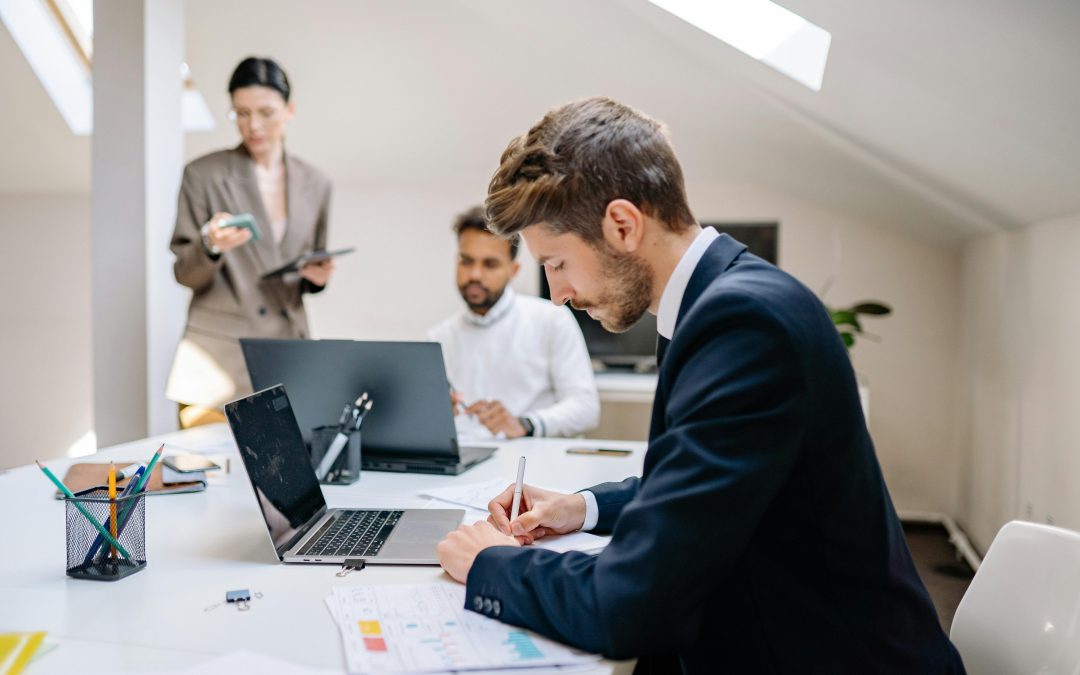 The Smart Investor’s Play: High-Margin B2B Franchise in Financial Services with Commission Express